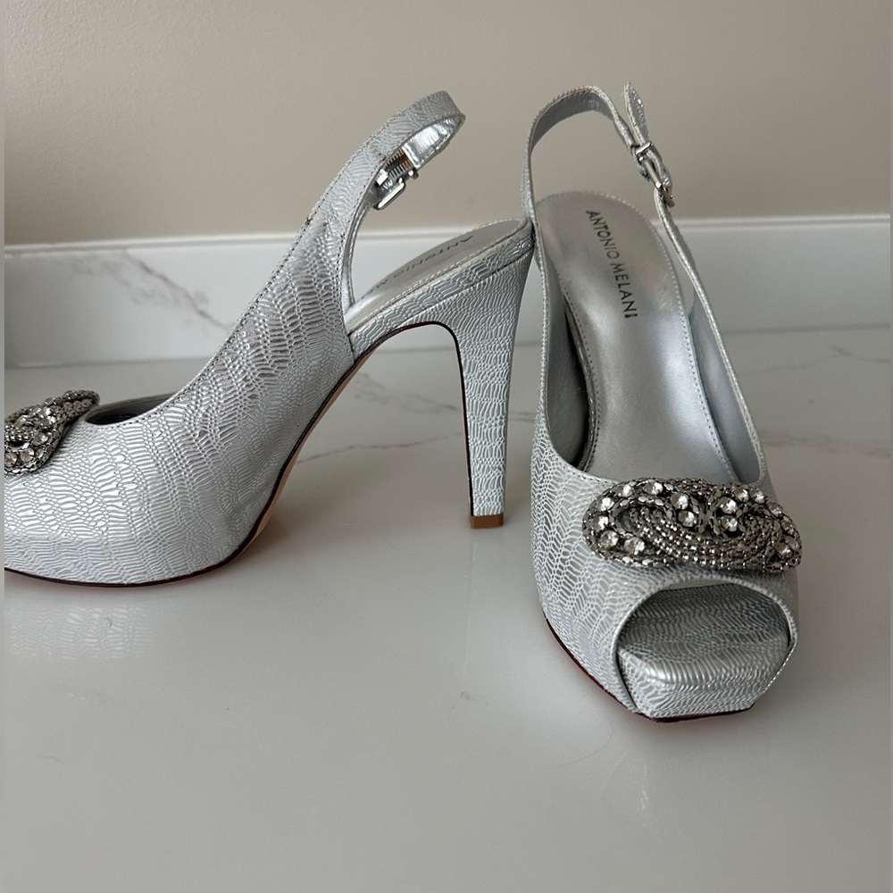 NWOT Silver sling back platforms